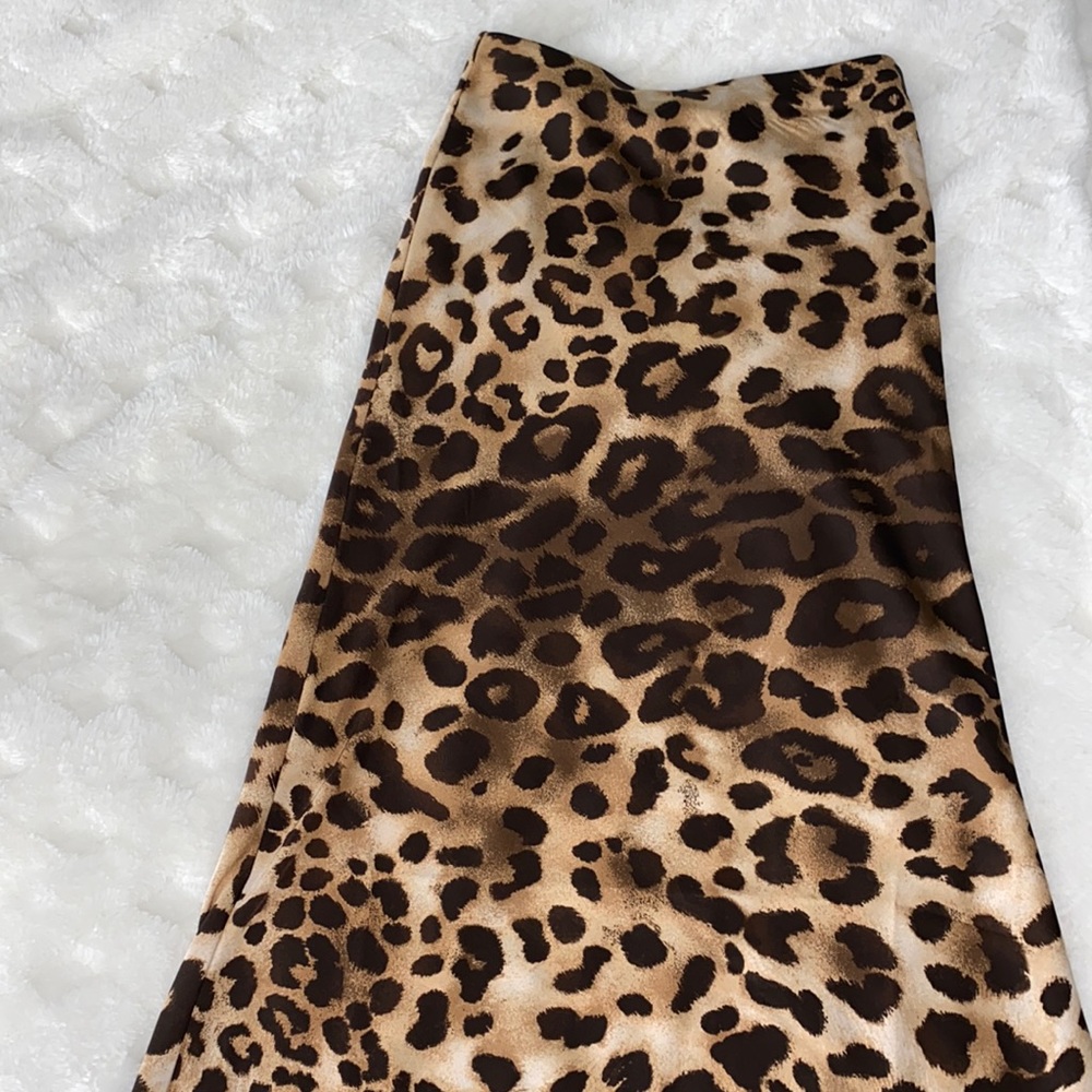 Satin leopard maxi skirt